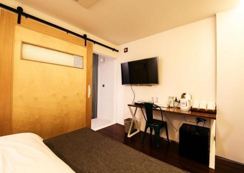 Hotel Elephant Shower Jinju Bagian luar foto
