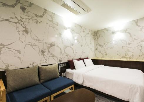 Hotel Elephant Shower Jinju Bagian luar foto