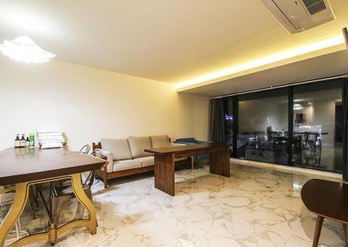 Hotel Elephant Shower Jinju Bagian luar foto